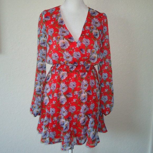 Francesca's Women's Red Floral Long Sleeve Wrap Dress Cocktail Blue Flowers - Picture 1 of 12